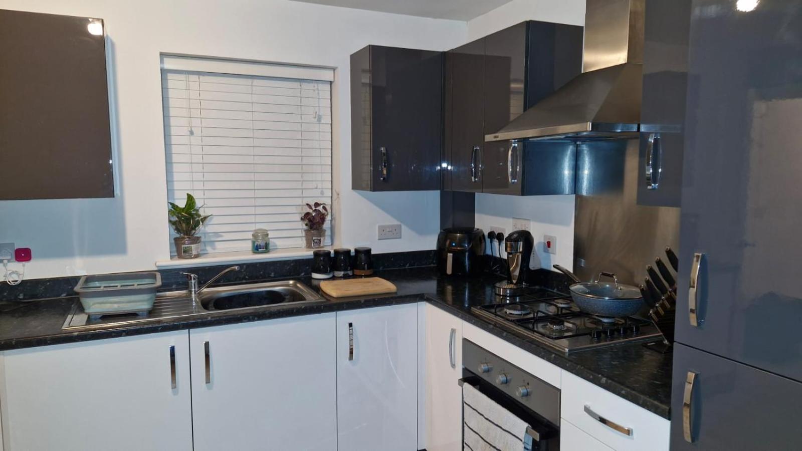 Modern Double Room With En-Suite, Parking & Fast Wifi - Close To Beach Sandgate Exteriér fotografie